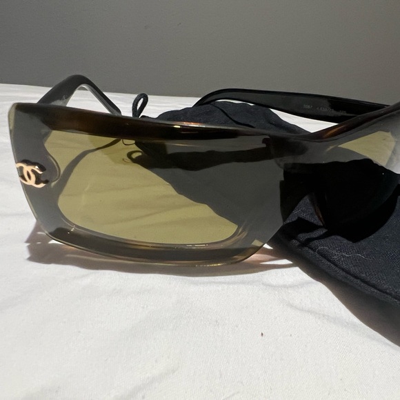 Rare Chanel sunglasses vintage main image 4
